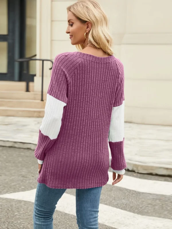 Long sleeved V-neck contrasting loose T-shirt button top for women - Image 2